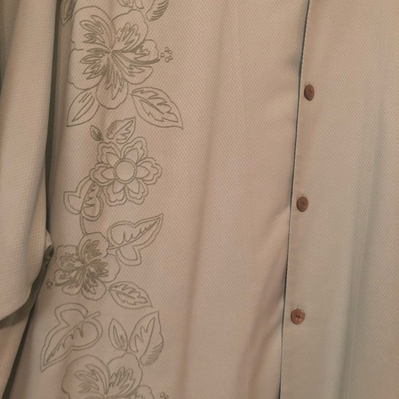Men’s Tommy Bahama silk shirt - Picture 2 of 5